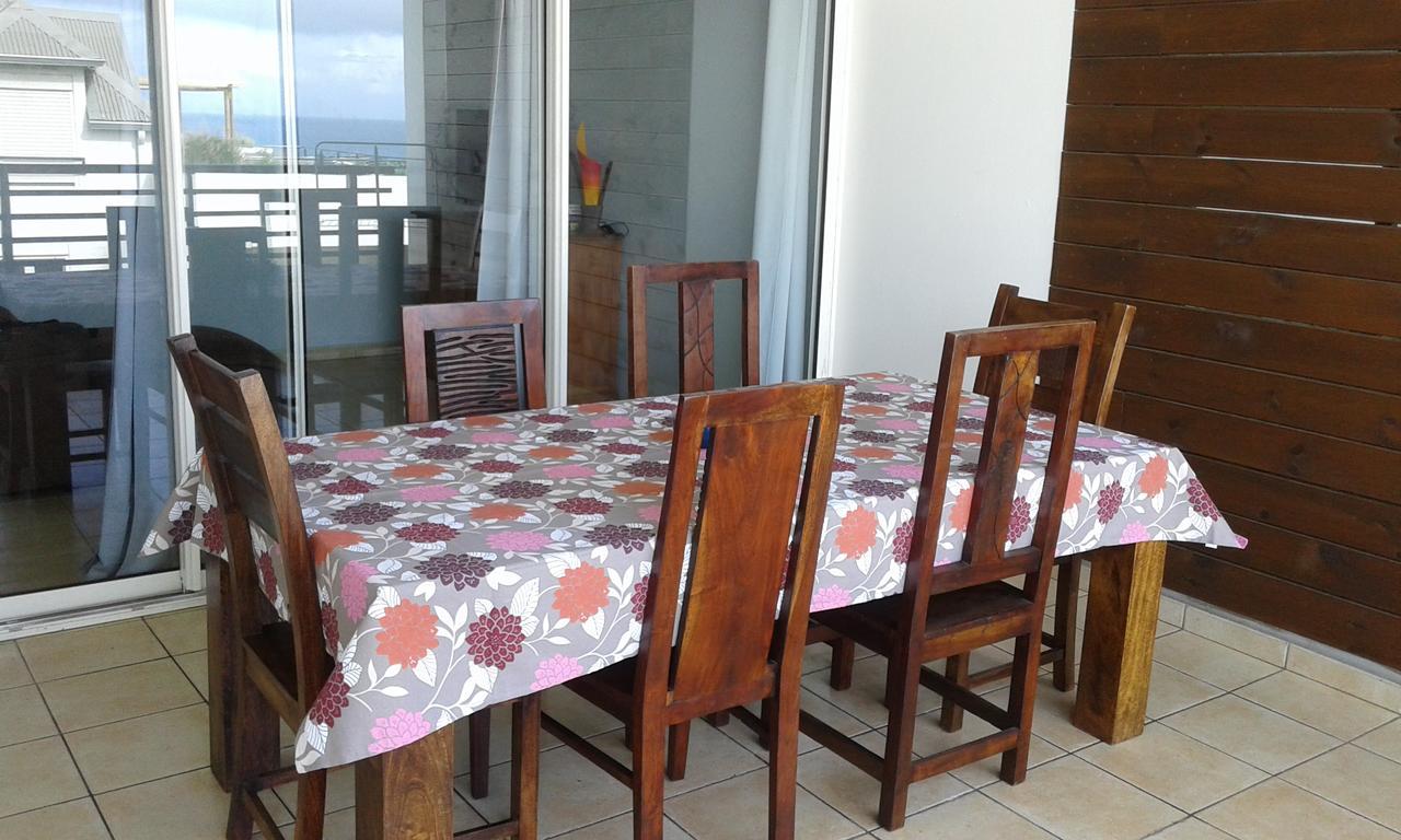 Appartement Meuble De Tourisme Saint Pierre Exteriör bild
