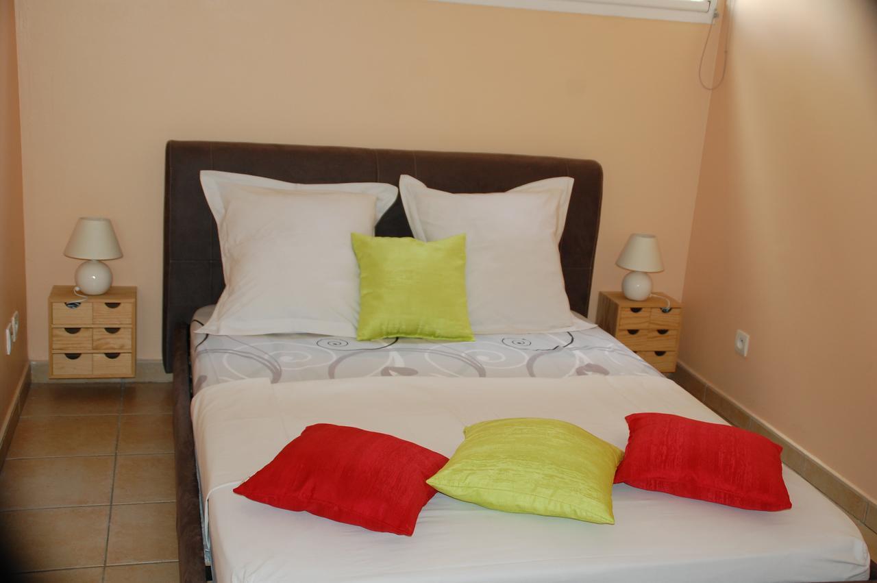 Appartement Meuble De Tourisme Saint Pierre Exteriör bild