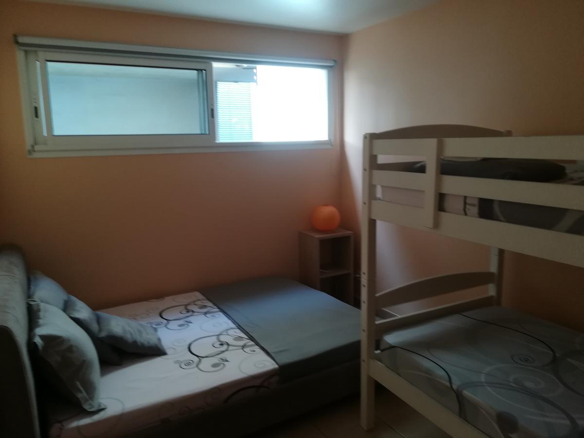Appartement Meuble De Tourisme Saint Pierre Exteriör bild