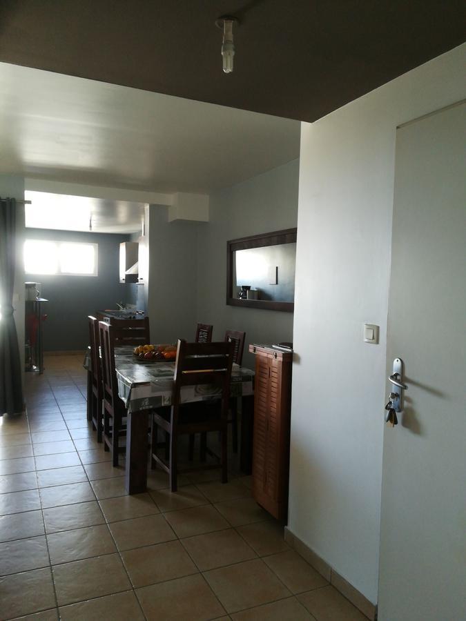 Appartement Meuble De Tourisme Saint Pierre Exteriör bild