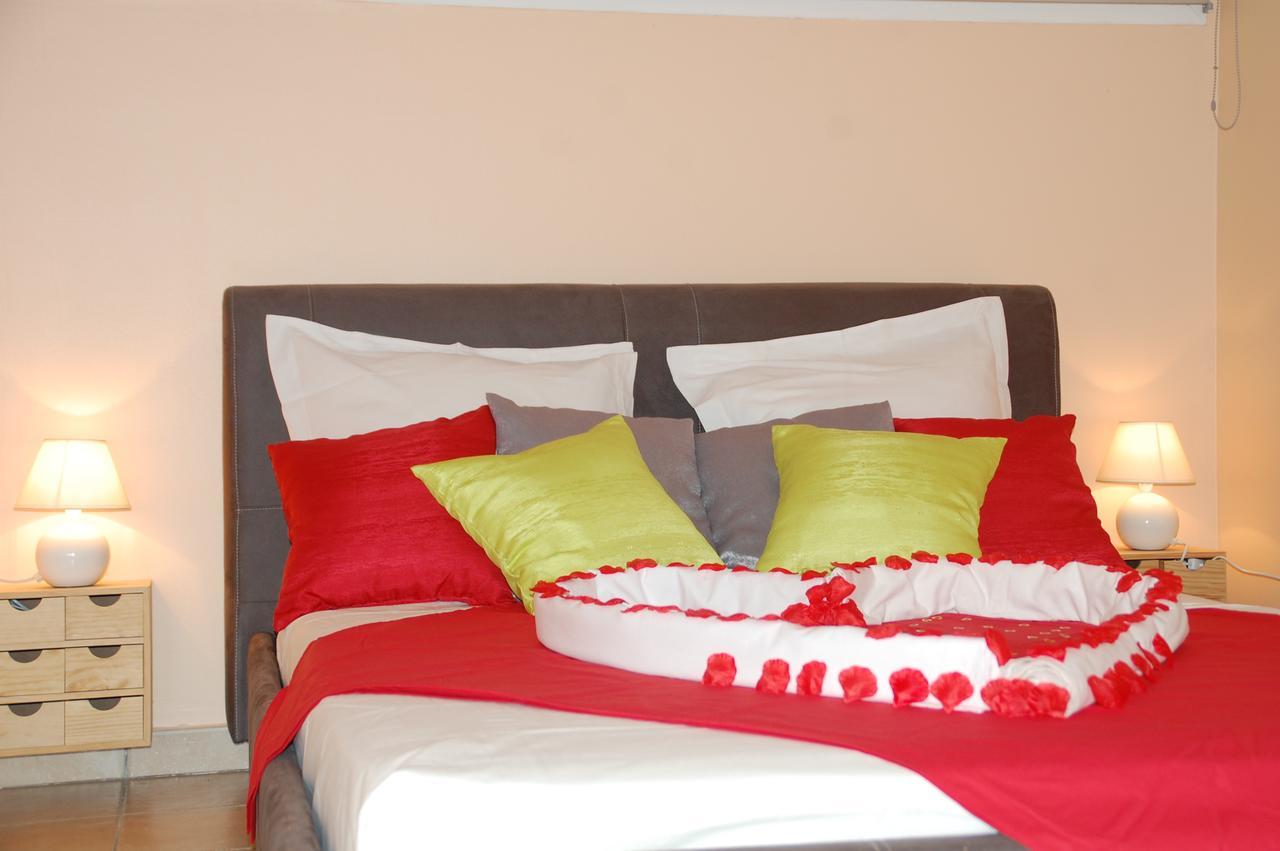 Appartement Meuble De Tourisme Saint Pierre Exteriör bild