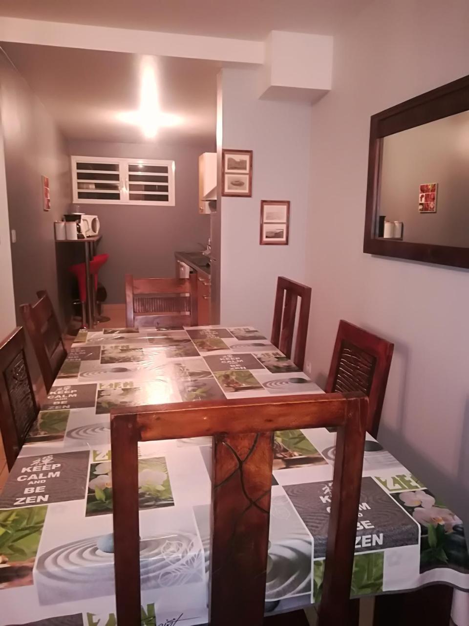 Appartement Meuble De Tourisme Saint Pierre Exteriör bild