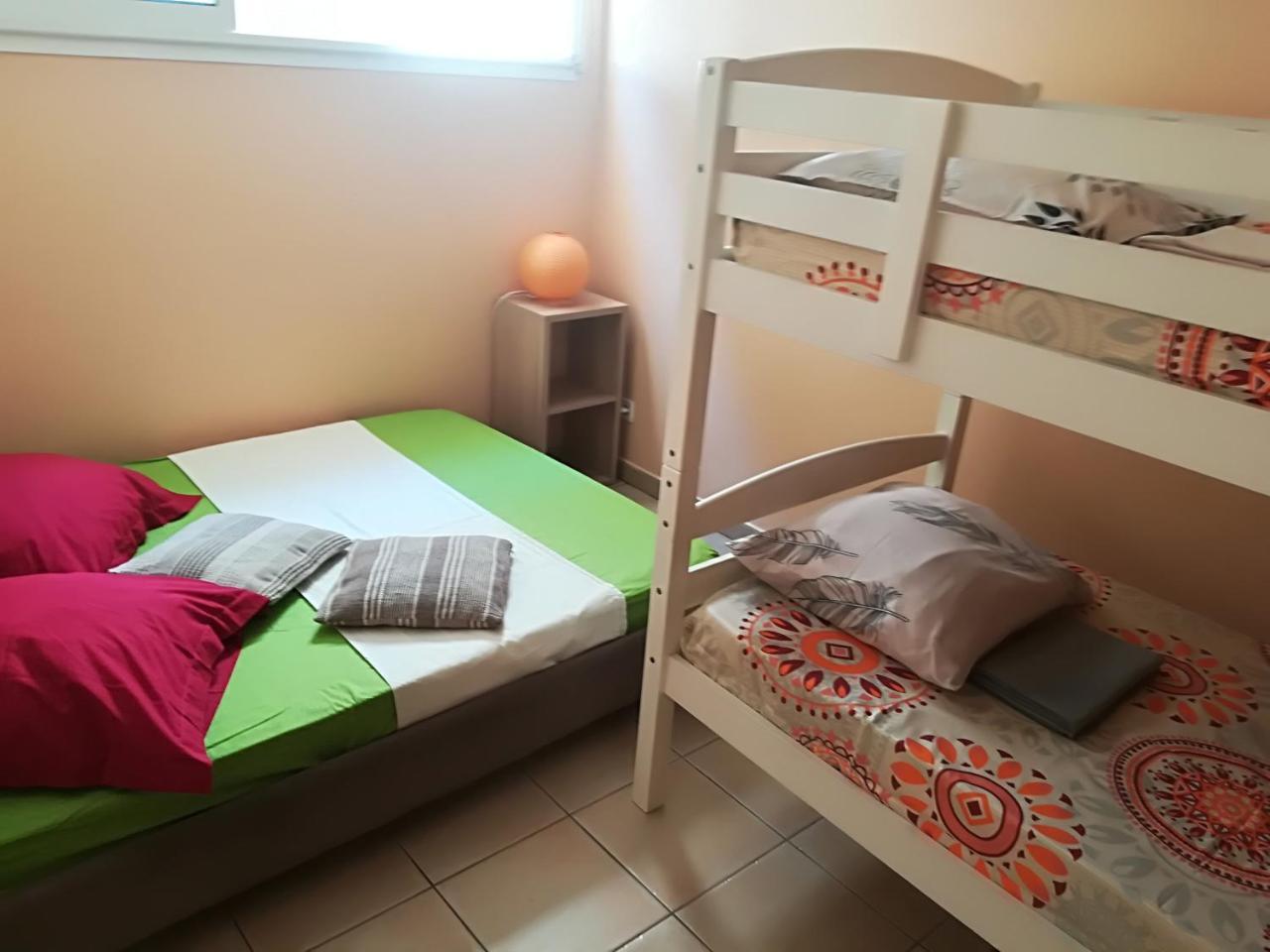 Appartement Meuble De Tourisme Saint Pierre Exteriör bild
