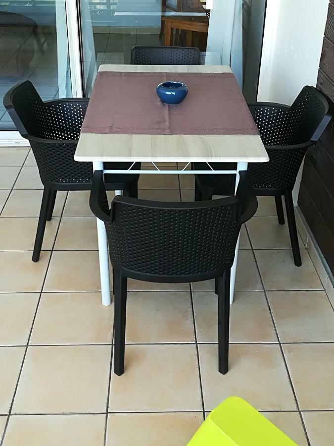 Appartement Meuble De Tourisme Saint Pierre Exteriör bild
