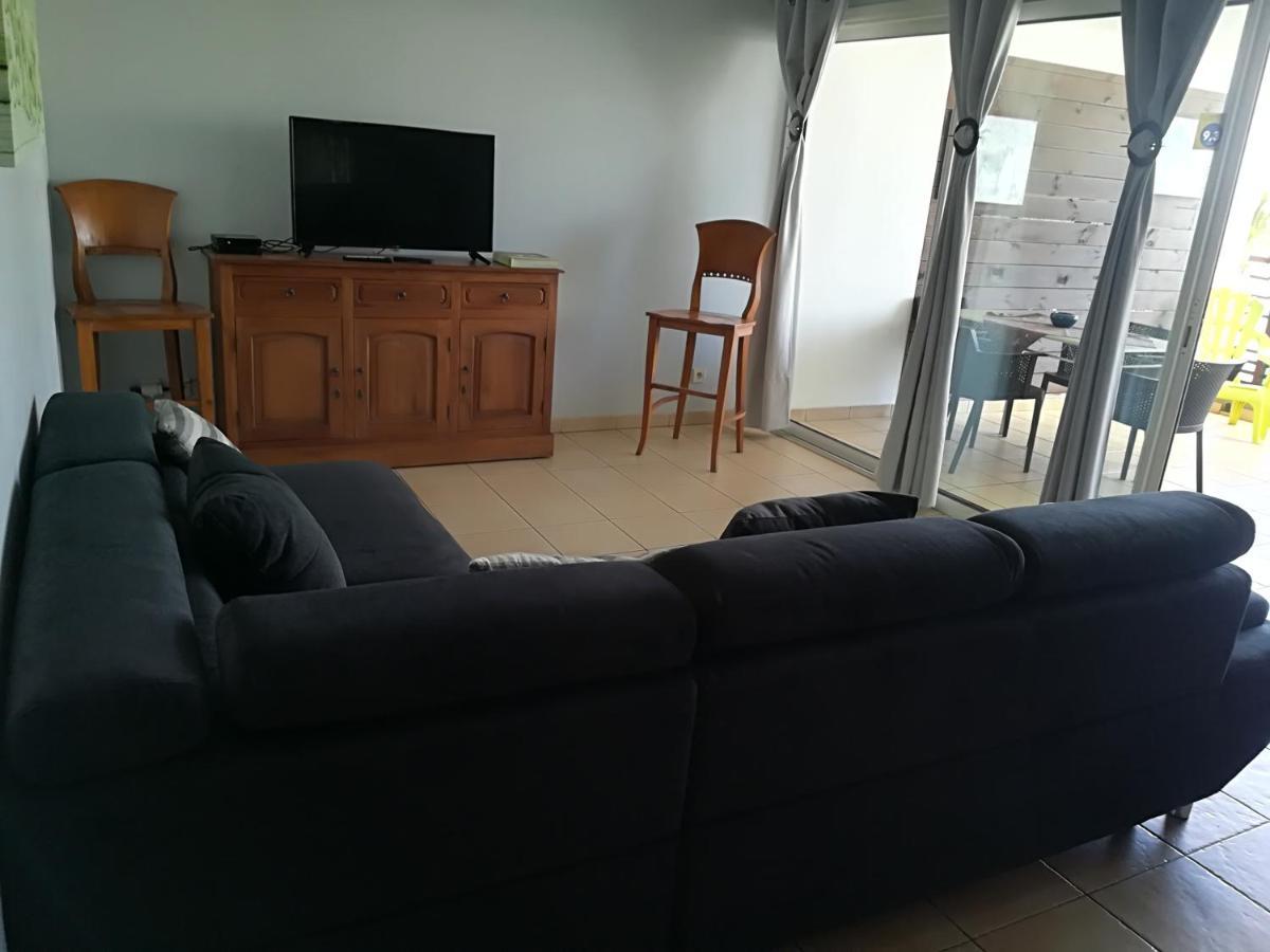Appartement Meuble De Tourisme Saint Pierre Exteriör bild