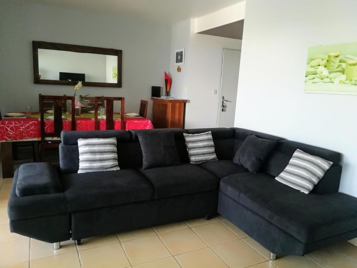 Appartement Meuble De Tourisme Saint Pierre Exteriör bild