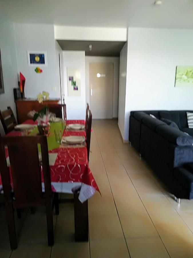 Appartement Meuble De Tourisme Saint Pierre Exteriör bild