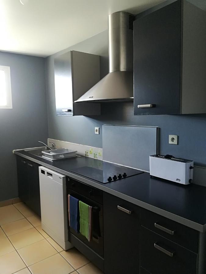 Appartement Meuble De Tourisme Saint Pierre Exteriör bild